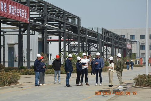 Warmly welcome Spanish customers to visit the company for inspection